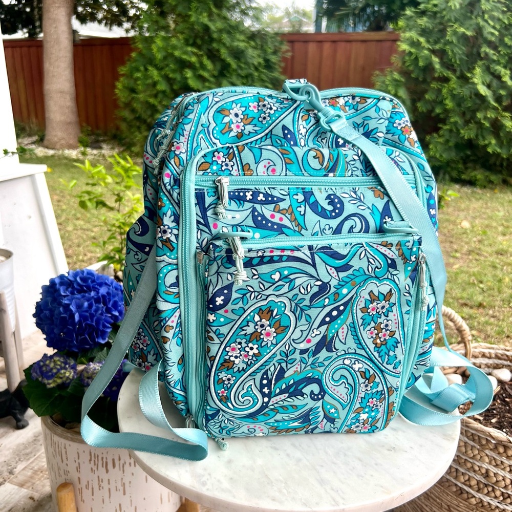 🐬Vera Bradley 🐬Blue Paisley Women's Bag - Backpack🐬